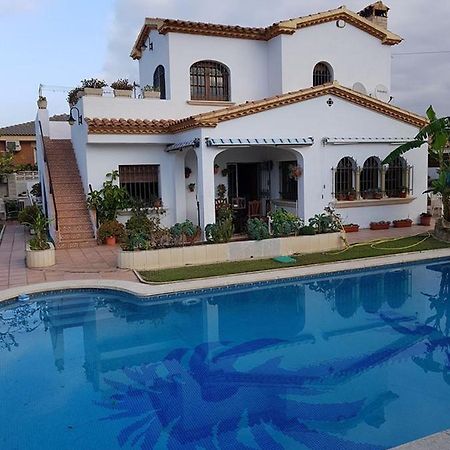 Mediterranee Room Villa Blanca 坎布里尔斯 外观 照片