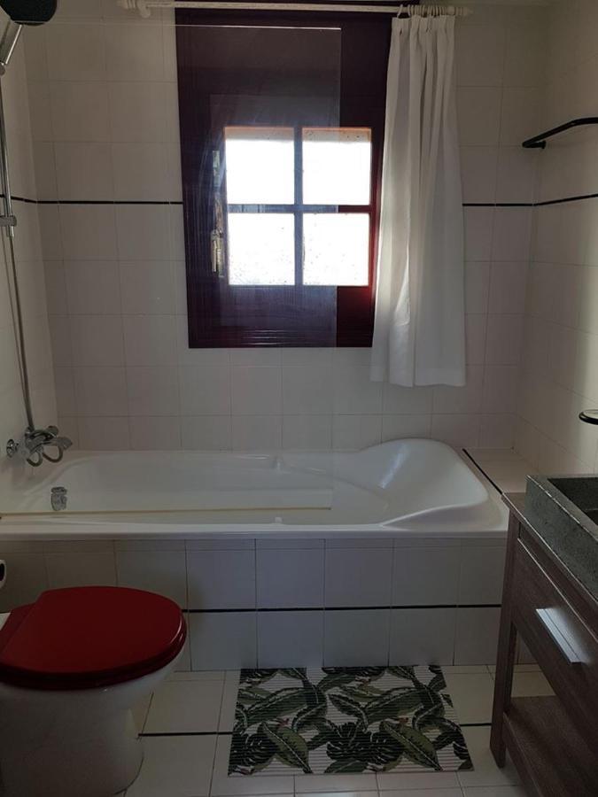 Mediterranee Room Villa Blanca 坎布里尔斯 外观 照片