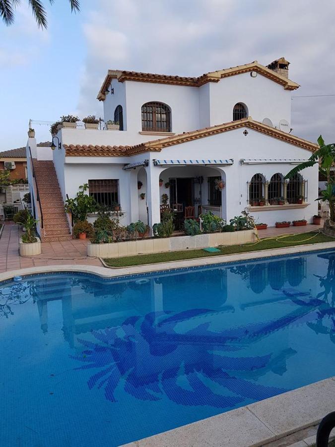 Mediterranee Room Villa Blanca 坎布里尔斯 外观 照片