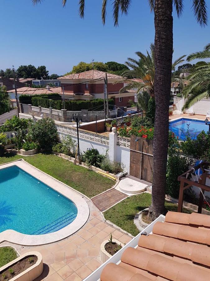 Mediterranee Room Villa Blanca 坎布里尔斯 外观 照片