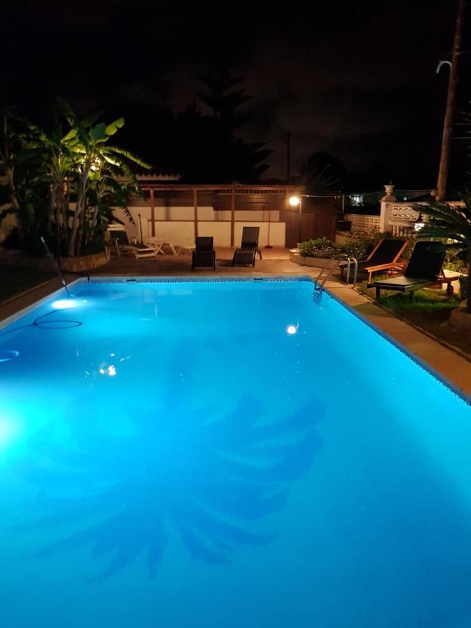 Mediterranee Room Villa Blanca 坎布里尔斯 外观 照片