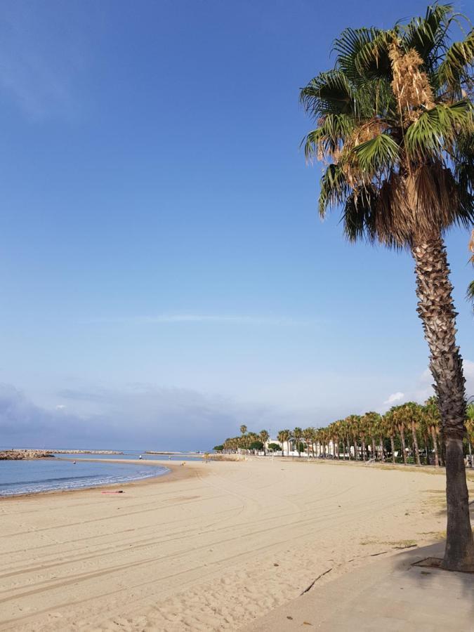Mediterranee Room Villa Blanca 坎布里尔斯 外观 照片
